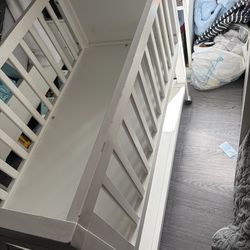 Mini crib