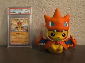 Pokémon - 2014 Japanese "Charizard Poncho Pikachu"