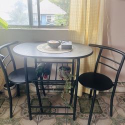 Small Cafe Table & Chair Set (built-in Wine Rack)