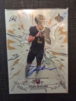 Topps 2026 Resurgence NFL Tyler Shough Rookie Auto /125