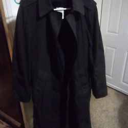 All Weather Black Trench Coat With Removable Fur Liner Size 36r