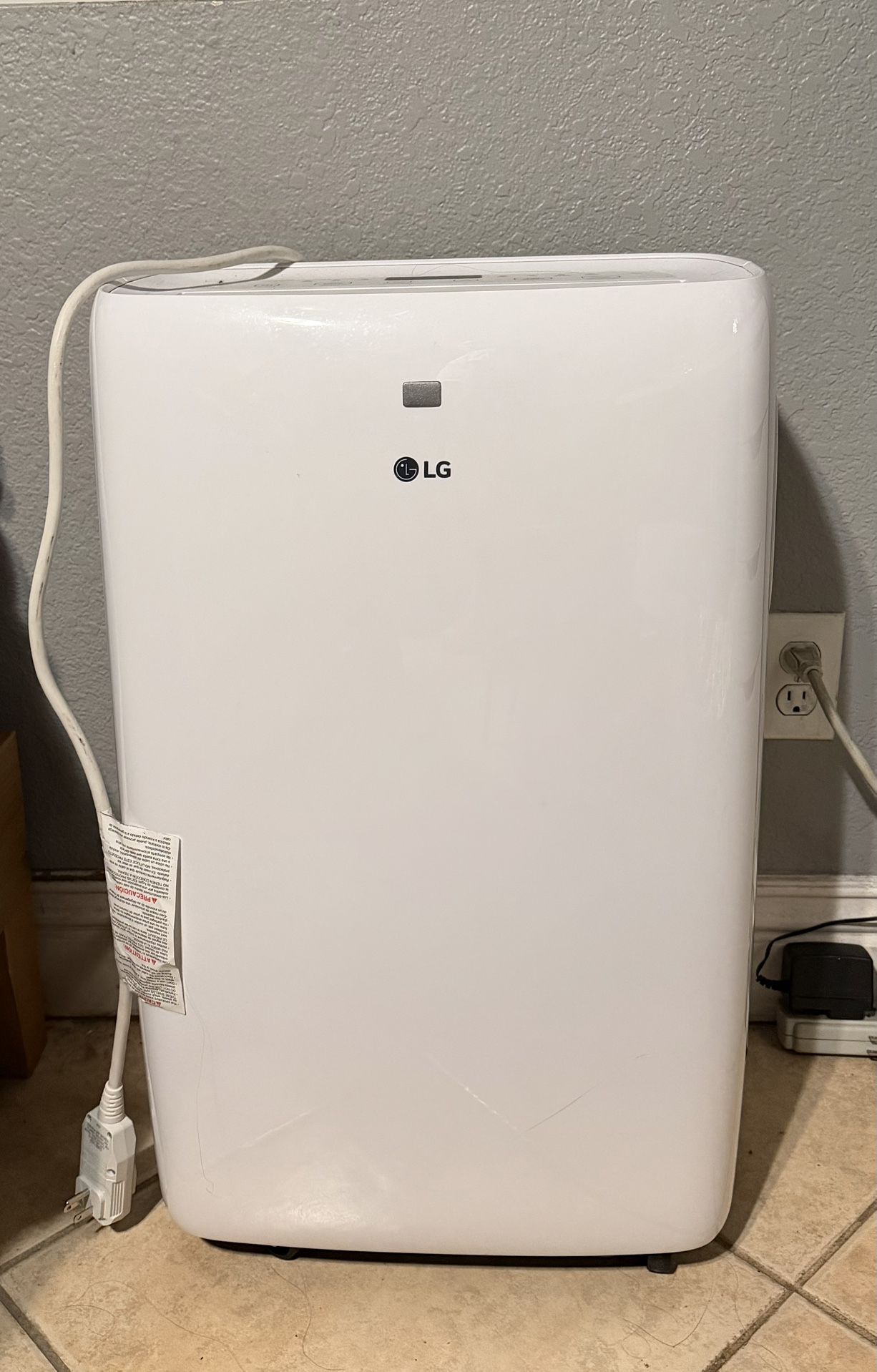 LG - 250sqft Portable Air Conditioner - White