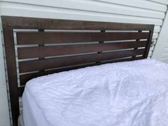 King 👑 Size Bed 🛏 In Very Good Conditions 