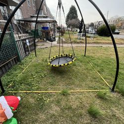  Jumpking Black Plastic and Metal Rope Swing