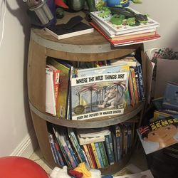 Book shelf barrel