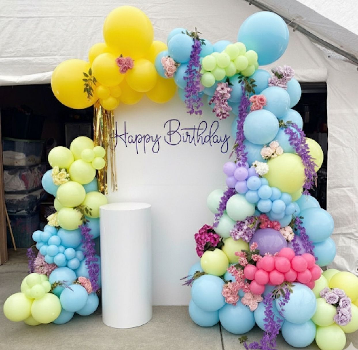 Birthday Balloon Set Up 