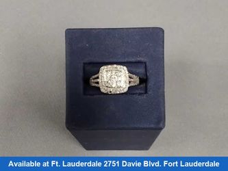 Women's Ring - White Gold 10k (.417) 4.5 grams Size 7.5