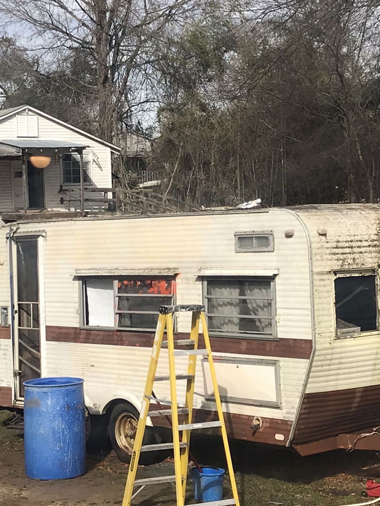 Vintage Camper Travel Trailer With Title