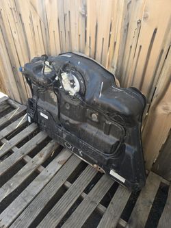 Tanque y Bomba Gas Pontiac G6 2009