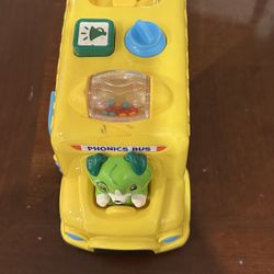 School Bus With Phonic Music For Kids