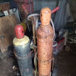 Oxygen  And Asyaline Tanks  With Stand  And Set Of Gagues  