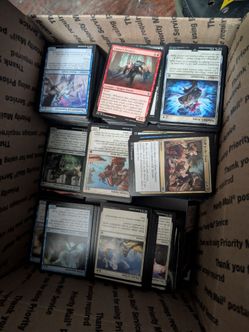 Large bulk Magic the Gathering.