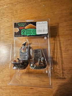 Halloween Lemax Spooky Town Crazy Headstones #04711