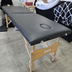 Massage Table - Like NEW condition 