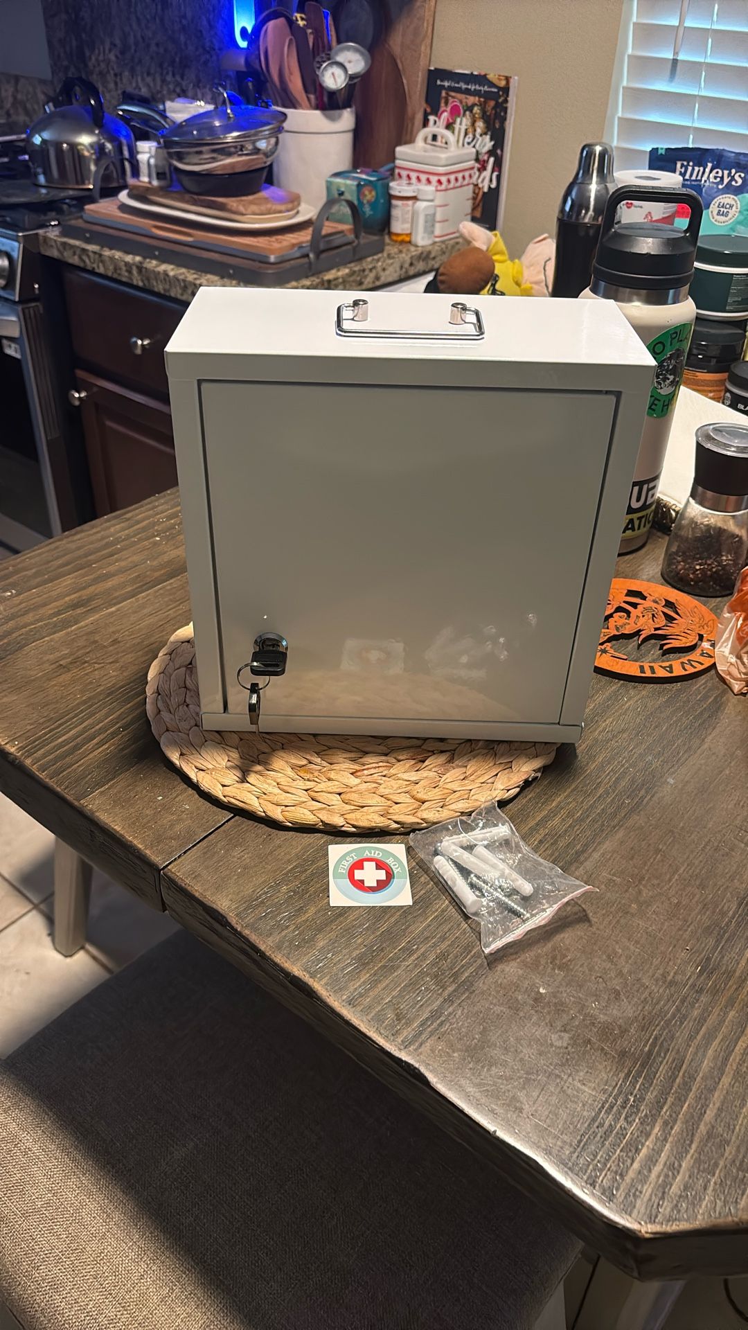 Wall Mounted First Aid Metal Box With Lock And 2 Keys 