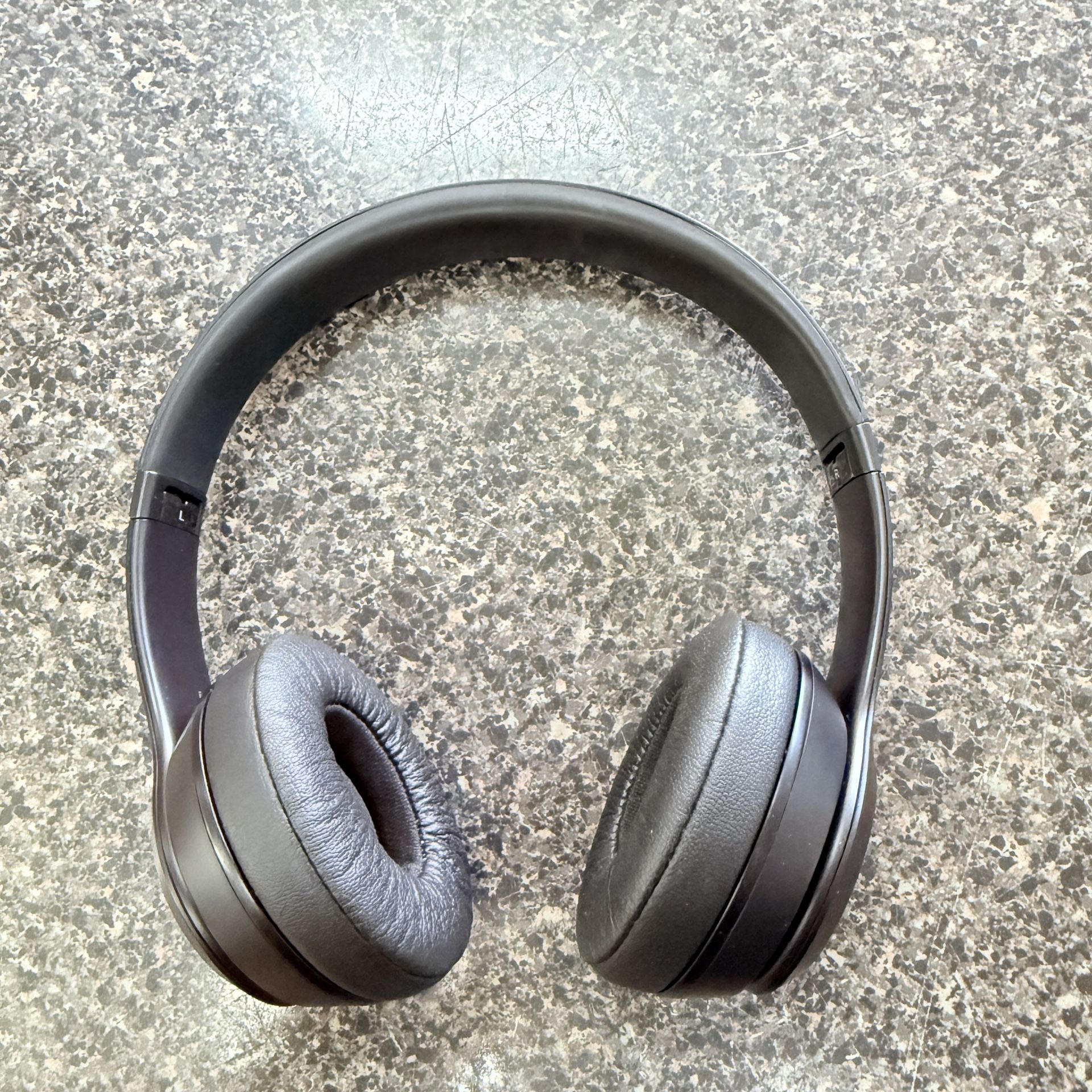 Beats Solo 3 Bluetooth Headphones