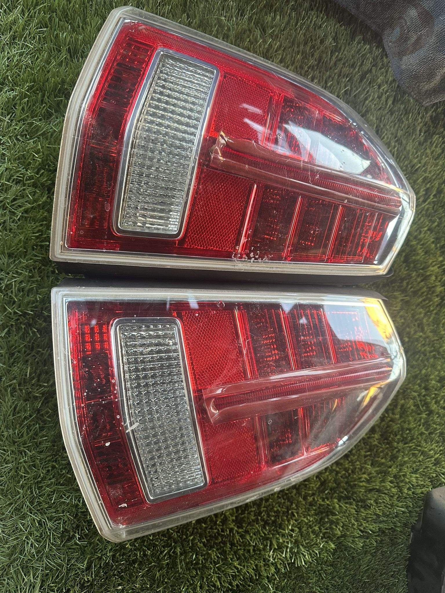 2013 Chrysler 300 Tail Lights 