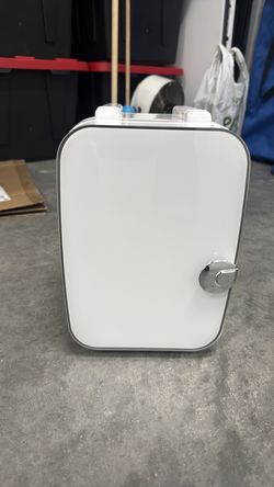 Cosmetics fridge