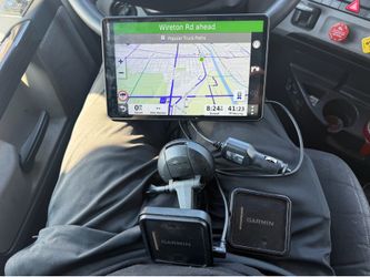 Garmin dēzl OTR1000, 10-inch GPS Truck Navigator, Easy-to-Read Touchscreen Display, Custom Truck Routing and Load-to-Dock Guidance