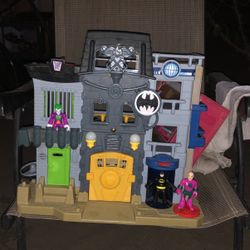 Batman Prison Toy