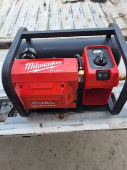 Milwaukee 18v fuel air compressor