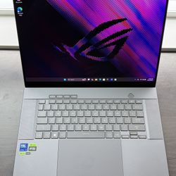 ASUS ROG Zephyrus G16 OLED, Intel Ultra 9, 16GB, RTX 4070, 2TB SSD, Gaming Laptop