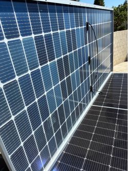 Q-CELL Solar panels 590 watts $150