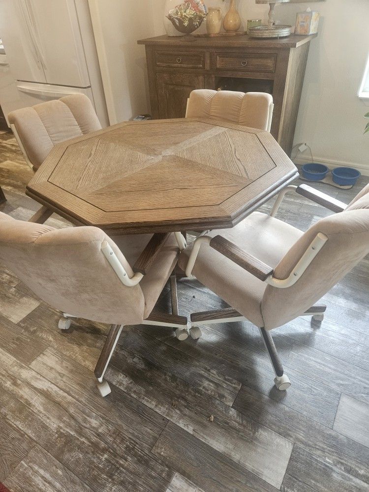 Dinning Table & Chairs