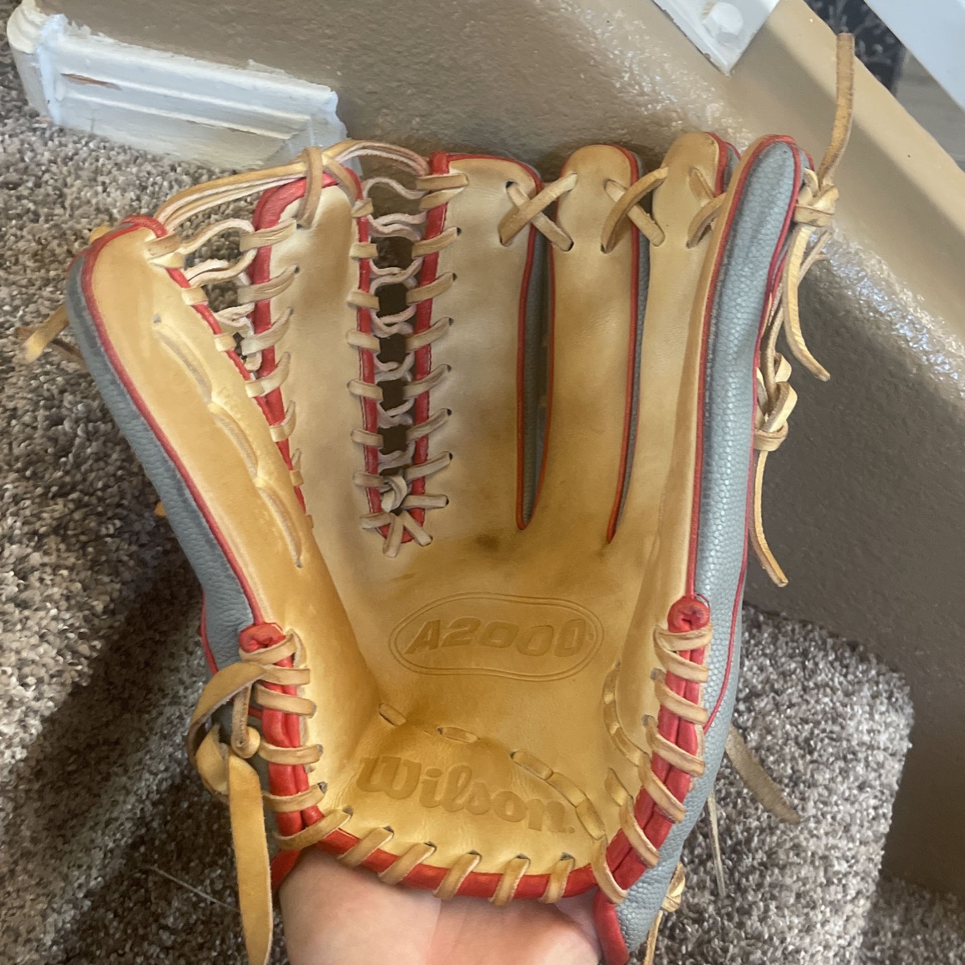 Barely used Wilson A200 Outfield Glove Formed Perfect