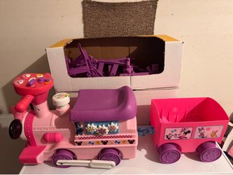Kiddieland Disney Minnie Mouse Ride-On Train with Track and Caboose