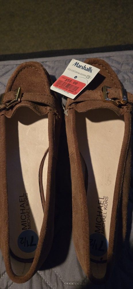 New Michael Kors Suede Flats Sz.7.5