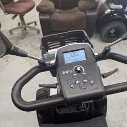 New Never Used Golden Eagle Heavy Duty Mobility Scooter 