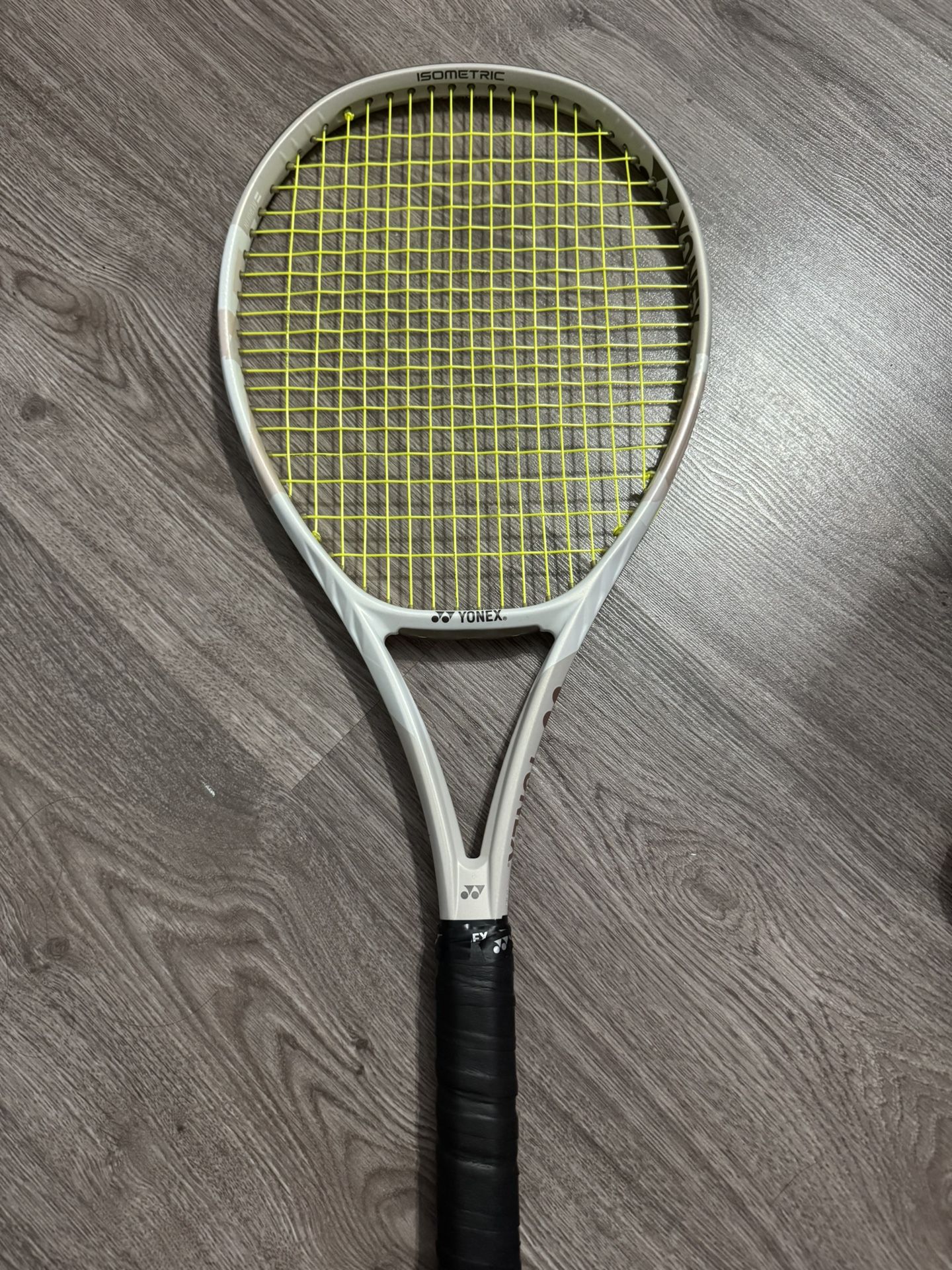 YONEX VCORE 98 SAND BEIGE
