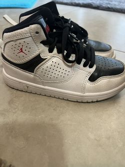 Jordans boys Shoes