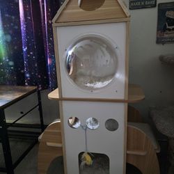 XL Cat/Animal Rocket Ship Cat Tree/Condo/Club House