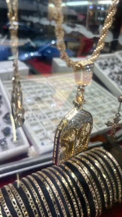 Buy scrap gold any kind of gold hit me up