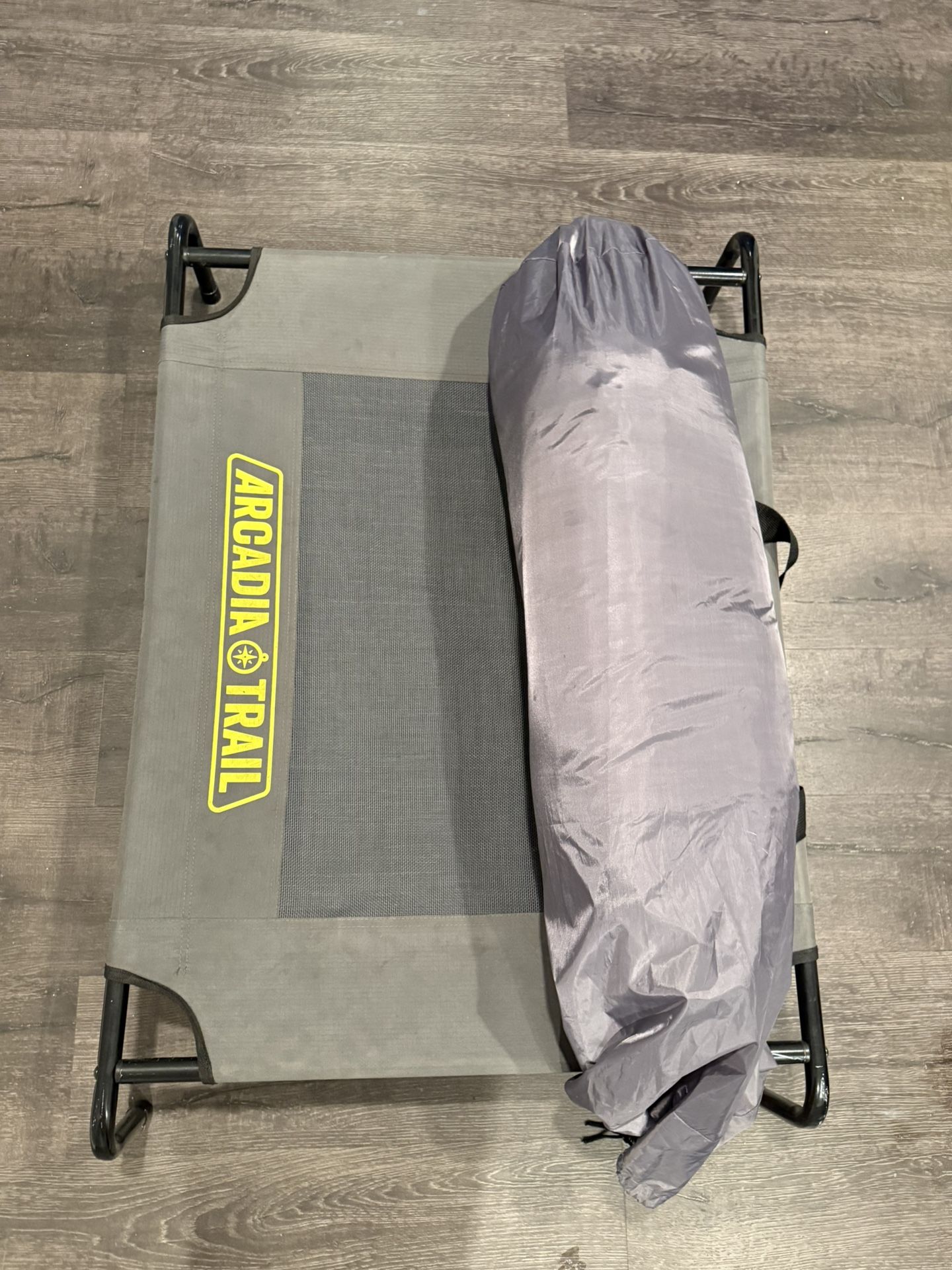 Arcadia Elevated Dog Bed 