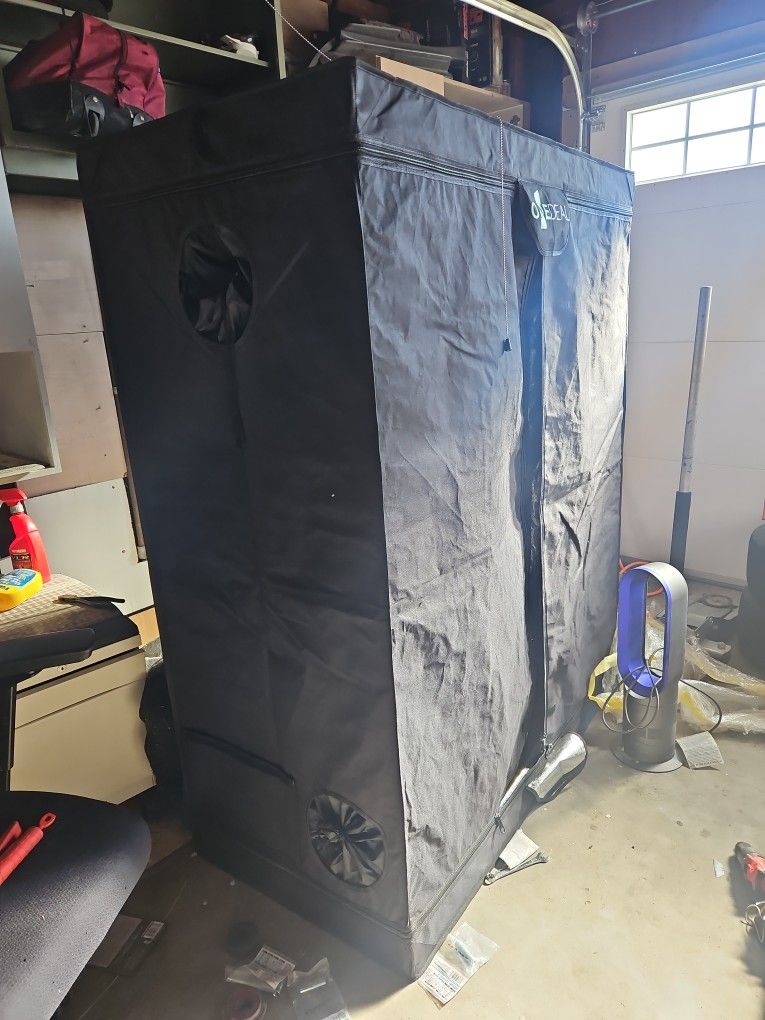 2 X 4 Grow Tent