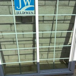 Ventana Corrediza Jeld-Wen (60" x 60") Y Una 36x36