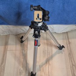 Manfrotto Bogen 3001 Professional Tripod w/ 3025 Head