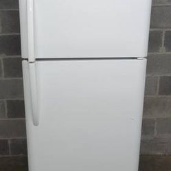 Frigidaire 30" Top Freezer Refrigerator W/ Ice Maker (20 cu. ft.) - White - FFTR2021TW2