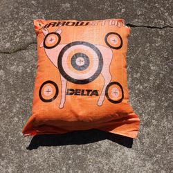 
#70266 Delta Economy Bag 23" Delta Archery Target Bag, Deer & Bull's Eye