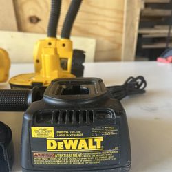 DeWalt Charger