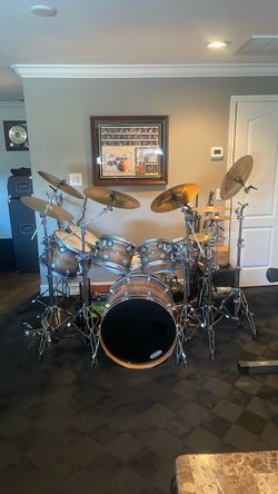 DW 30th Anniversary Timeless Timber Drum Set