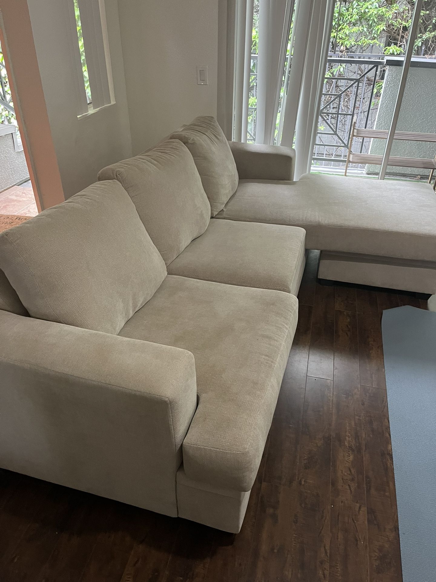 FREE LIVING SPACES COUCH