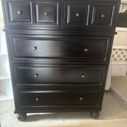 Black dresser 
