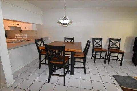 Wood Convertible Table , 6 Chairs