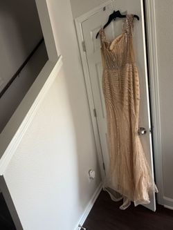 Womens evening gown .. size 12. Brand new & never worn