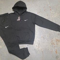 Nike Sweatsuits 