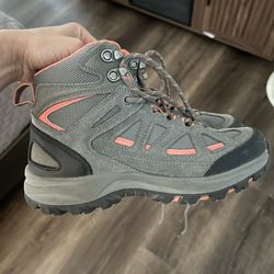 Women’s Hiking Boots
